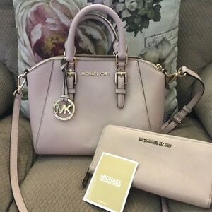 Michael Kors Ciara Medium Leather Satchel with Matching Wallet Lite Pink